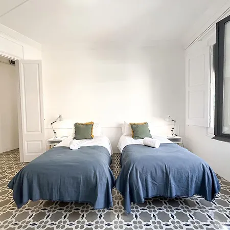 Cycle Haven In Center Apartment